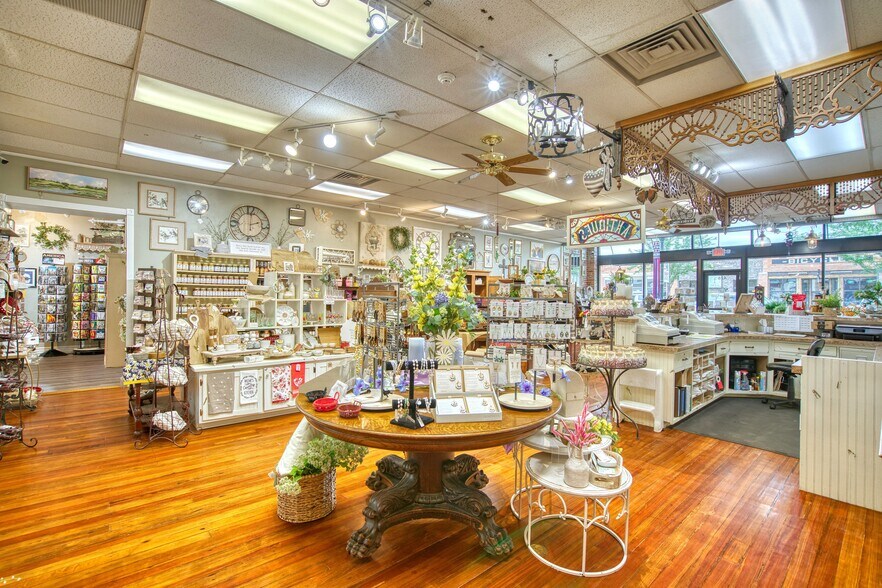 More Photos Of 426 Main St, Windsor Storefront Retail Residential For Sale