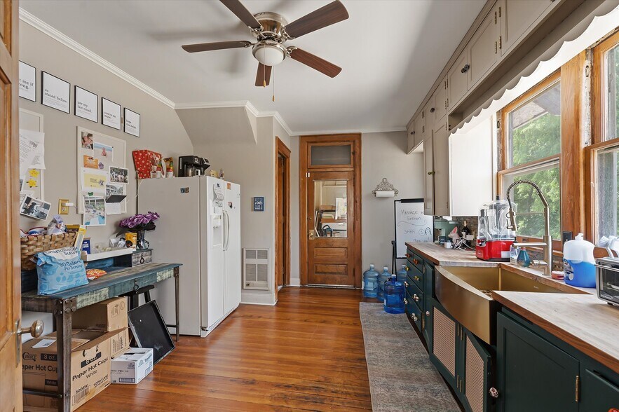 More Photos Of 1028 E Colfax Ave, South Bend Office For Sale