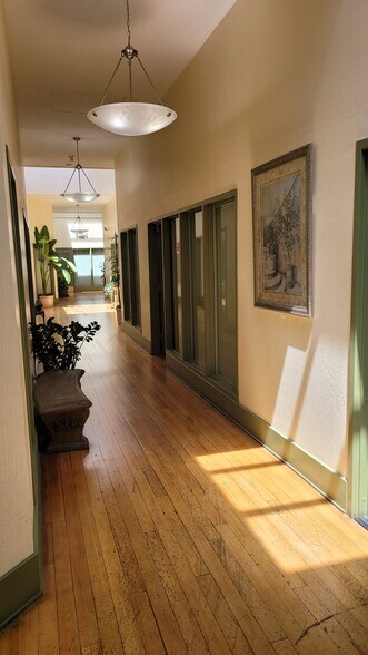 More Photos Of 613-617 4th St, Santa Rosa Office For Sale