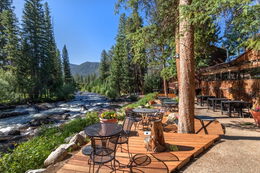 More Photos Of 210 Rapids Ln, Grand Lake Restaurant For Sale