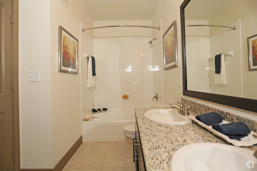 More Photos Of 744 Brick Row, Richardson Apartments For Lease