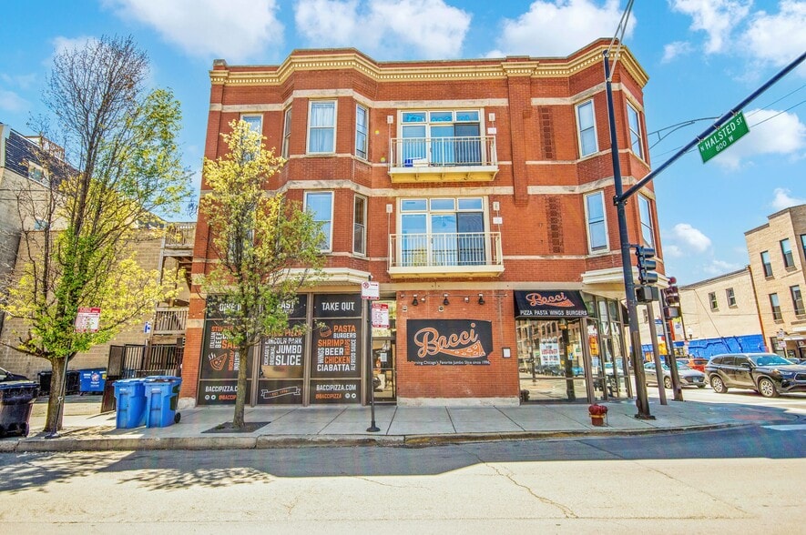 More Photos Of 2557 N Halsted St, Chicago Apartments For Lease