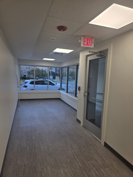 More Photos Of 23 Commonwealth Ave, Chestnut Hill Office For Lease