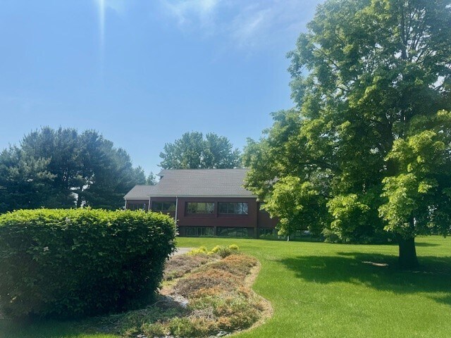 More Photos Of 1200 Heritage Dr, New Richmond Office For Sale