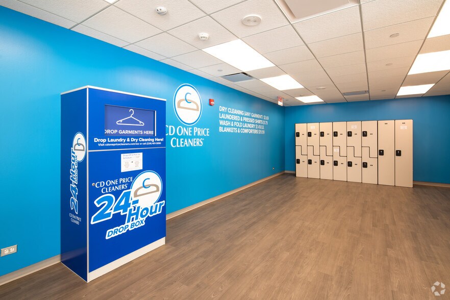 More Photos Of 1475 E Woodfield Rd, Schaumburg Office For Lease