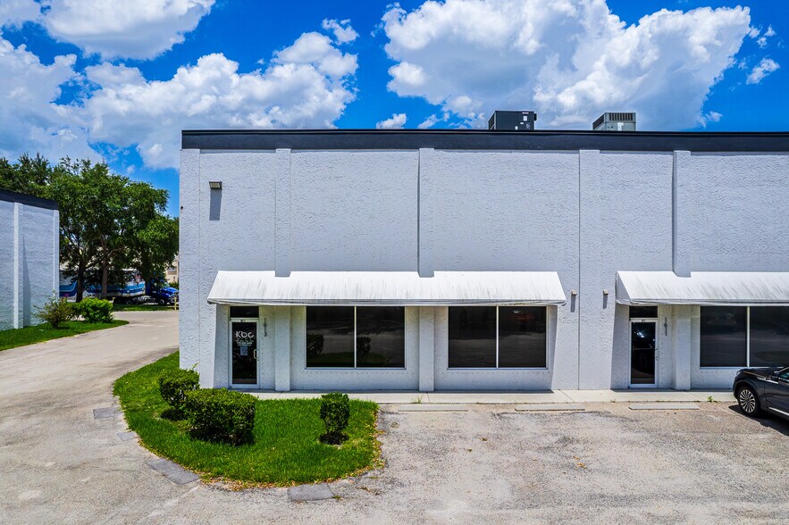 Primary Photo Of 1605-1613 91st Ct, Vero Beach Light Manufacturing For Sale
