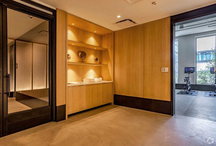 More Photos Of 1001 Water St, Tampa Office For Lease