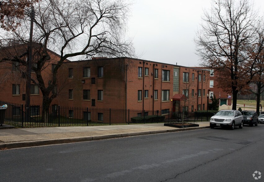 More Photos Of 3647 6th St SE, Washington Apartments For Sale