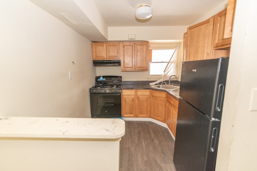 More Photos Of 4907-4921 Frederick Ave, Baltimore Apartments For Sale