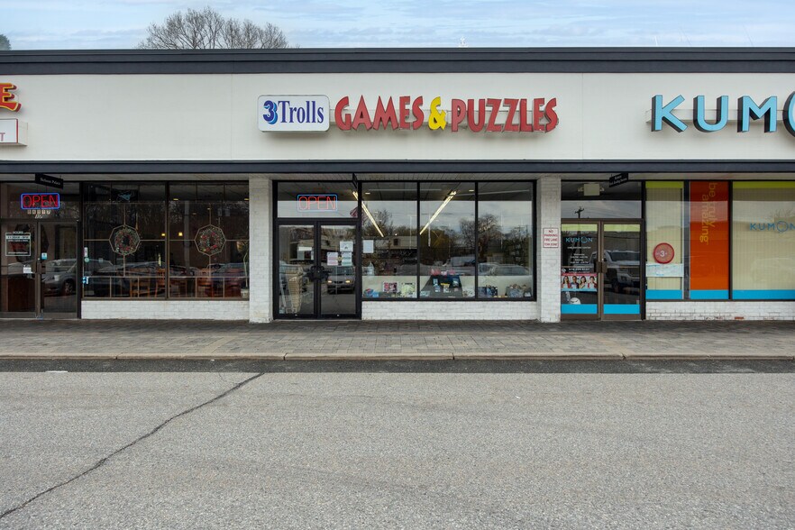 More Photos Of 7 Summer St, Chelmsford Freestanding For Lease