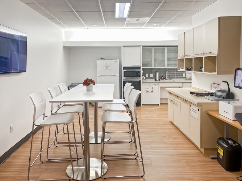 More Photos Of 24624 Interstate 45, Spring Coworking Space