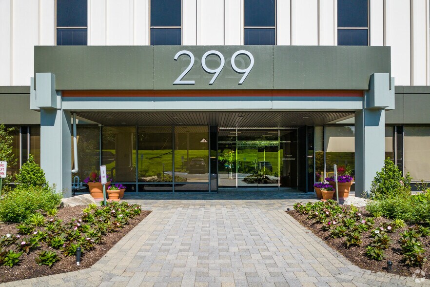 More Photos Of 299 Cherry Hill Rd, Parsippany Medical For Lease