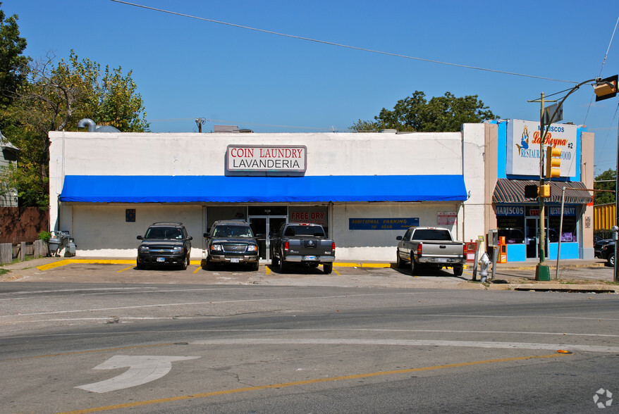 Primary Photo Of 1001 Kings Hwy, Dallas Restaurant For Sale