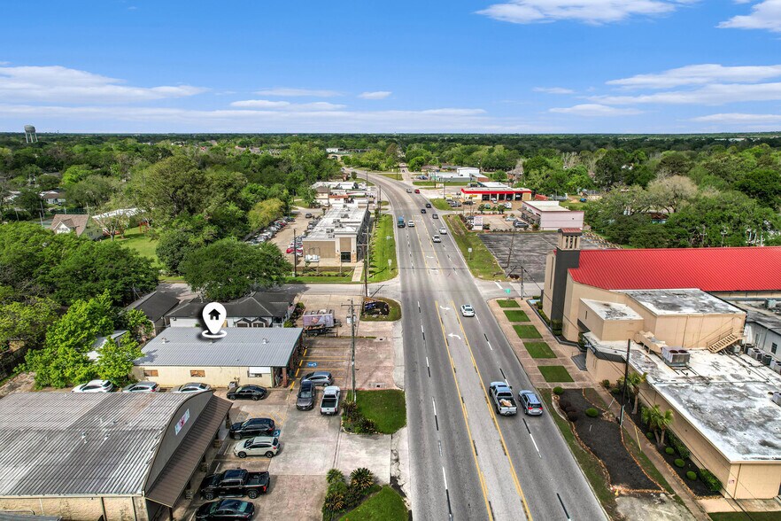 More Photos Of 4214 W Broadway, Pearland Freestanding For Sale