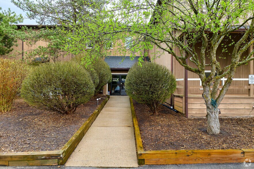 More Photos Of 1 Grove St, Pittsford Office For Lease