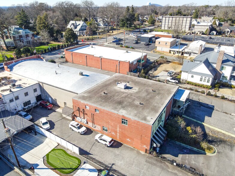 More Photos Of 134 N Main St, Belmont Storefront For Lease