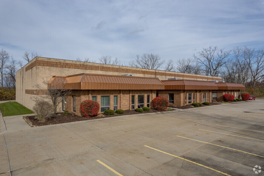 Primary Photo Of 21500-21550 Drake Rd, Strongsville Manufacturing For Lease