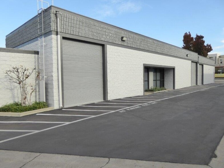 More Photos Of 1415-1441 Gardena Ave, Glendale Warehouse For Lease