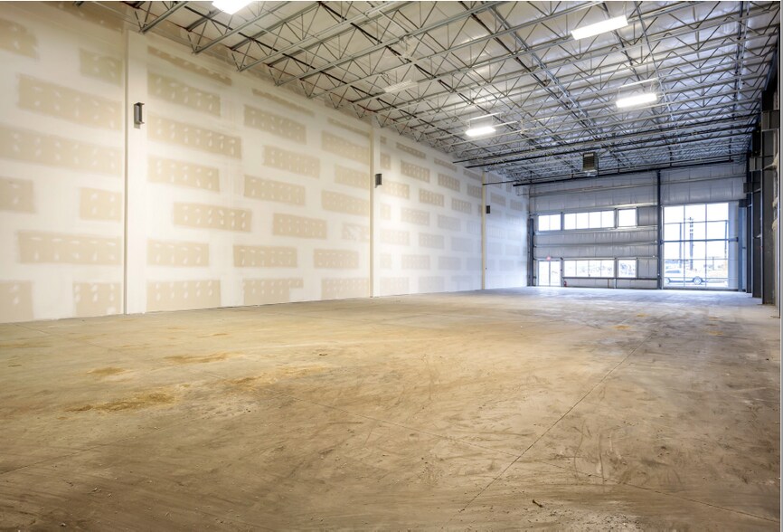 More Photos Of 240 MacKay Cres, Fort McMurray Warehouse For Lease