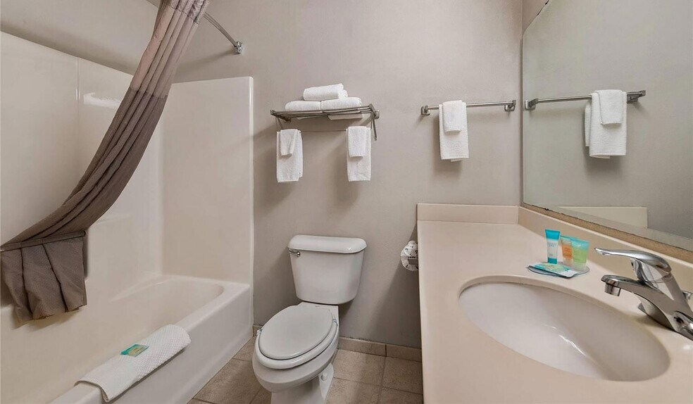 More Photos Of 1738 Comfort Dr, Tomahawk Hotel For Sale