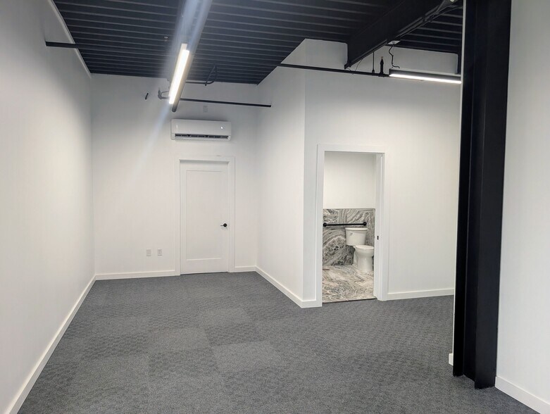 More Photos Of 6428 Davis Blvd, North Richland Hills General Retail For Sale