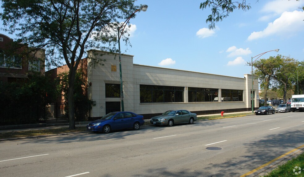More Photos Of 2930 S Michigan Ave, Chicago Office For Lease
