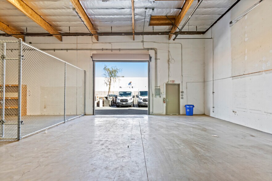 More Photos Of 73814 Dinah Shore Dr, Palm Desert Warehouse For Sale