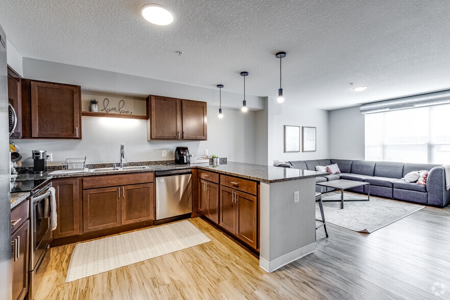 More Photos Of 1975-1977 Marshall Ave, Saint Paul Apartments For Sale