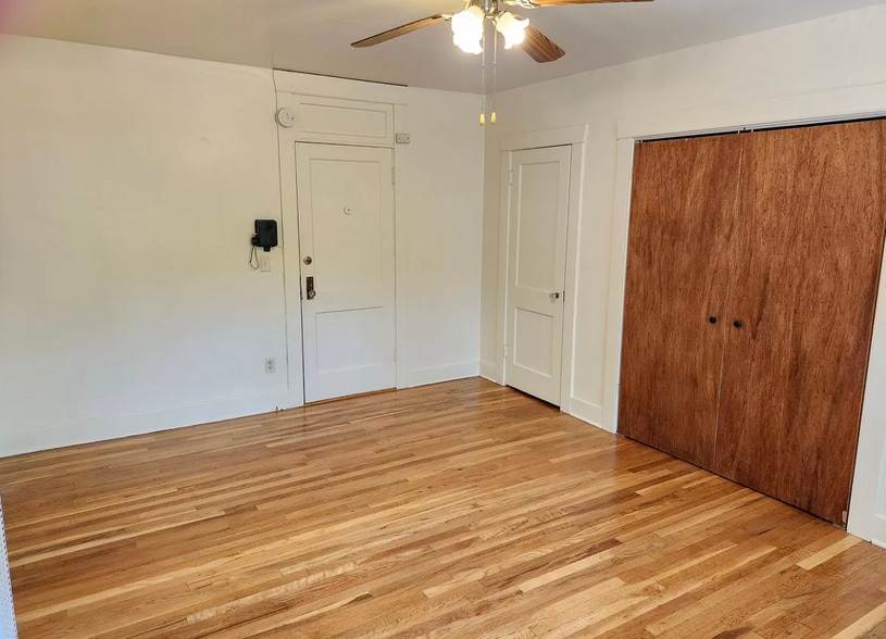 More Photos Of 2737 NW Upshur St, Portland Apartments For Sale