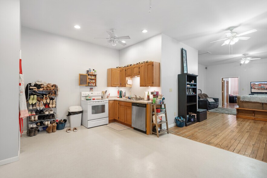 More Photos Of 200-202 W Main St, Monongahela Storefront Retail Residential For Sale