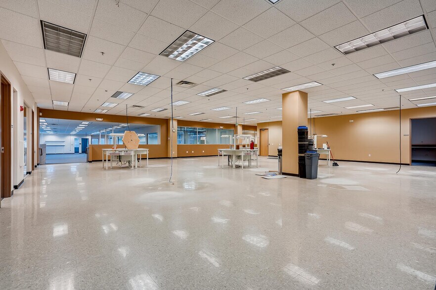 More Photos Of 4680 Table Mountain Dr, Golden Flex For Lease