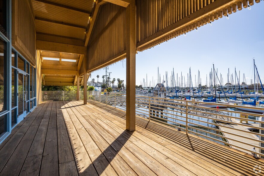 More Photos Of 459 Seaport Ct, Redwood City General Retail For Sale