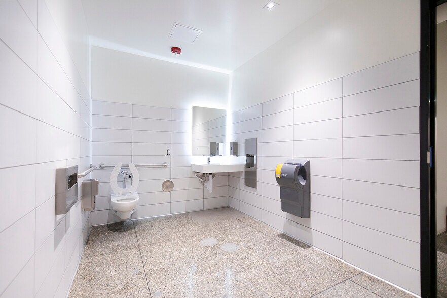 More Photos Of 830 K St, Sacramento Office For Lease