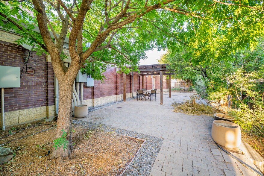 More Photos Of 1444 N Central Expy, McKinney Office For Sale