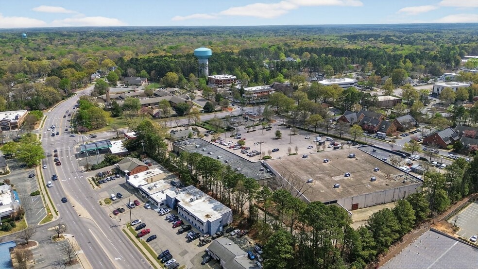 More Photos Of 113 SW Maynard Rd, Cary Freestanding For Lease