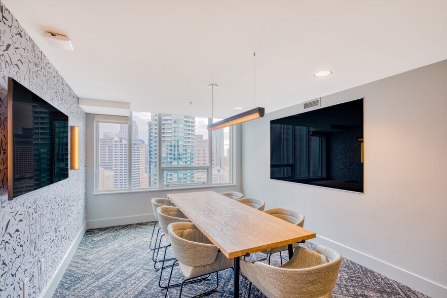 More Photos Of 2105 5th Ave, Seattle Apartments For Lease