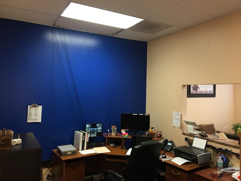 More Photos Of 5781-5797 NW 151st St, Miami Lakes Loft Creative Space For Sale