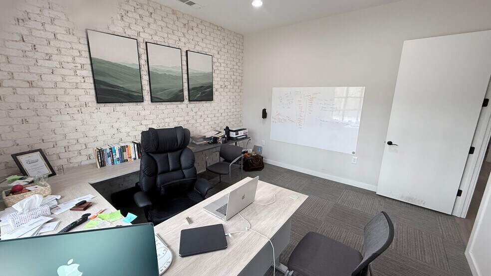 More Photos Of 6110 McFarland Station Dr, Alpharetta Office For Sale