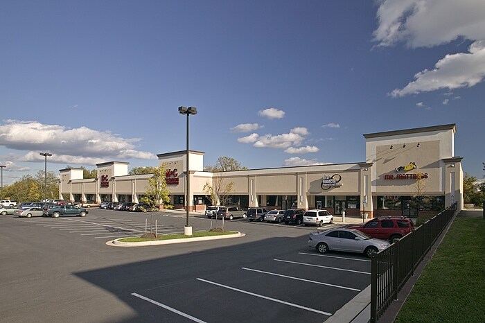 More Photos Of 8645 Pulaski Hwy, Baltimore Unknown For Lease