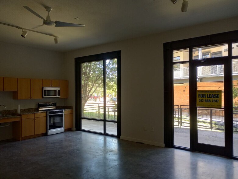 More Photos Of 2525 S Lamar Blvd, Austin Office For Sale