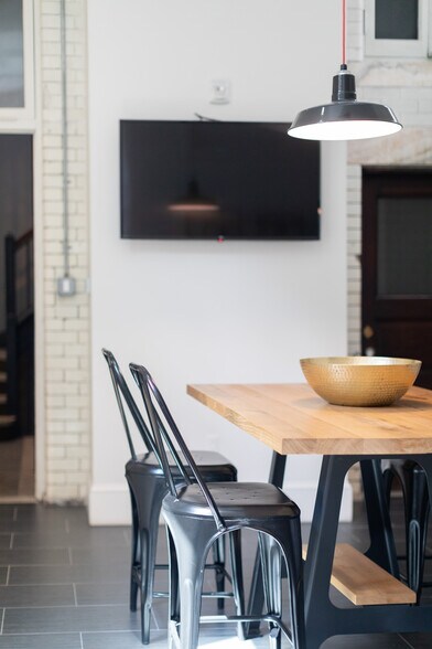 More Photos Of 6 E Eager St, Baltimore Office For Lease