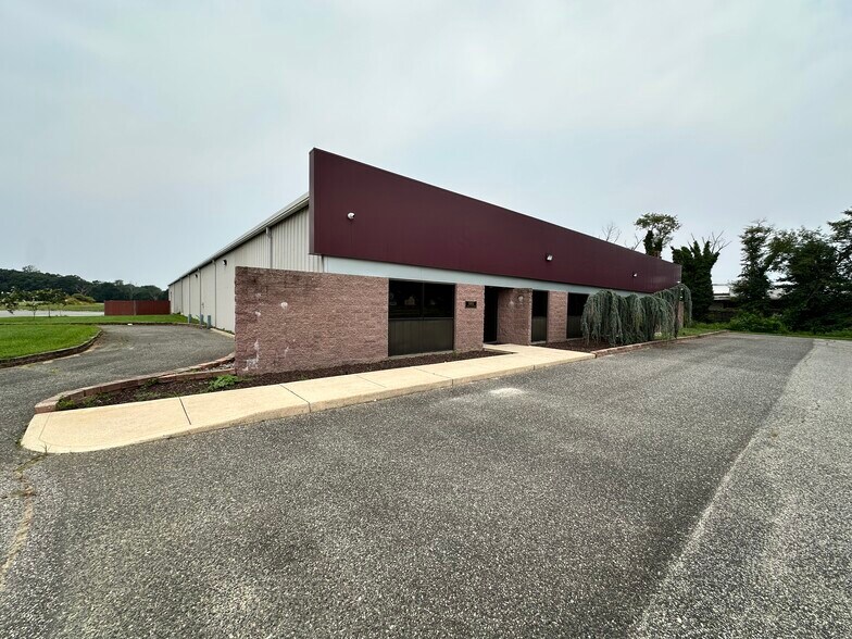 More Photos Of 1980 S West Blvd, Vineland Manufacturing For Lease