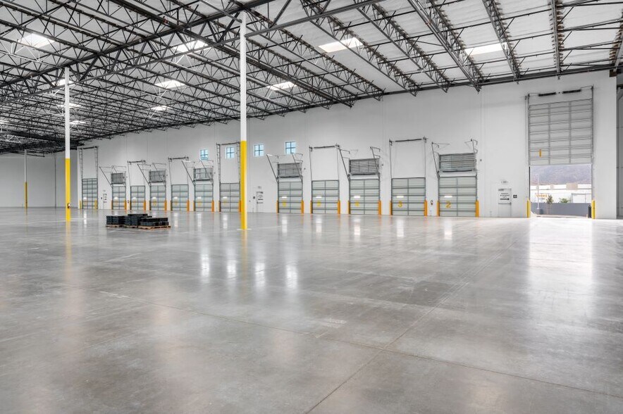 More Photos Of 7310 Otay Crossing Ct, San Diego Warehouse For Lease
