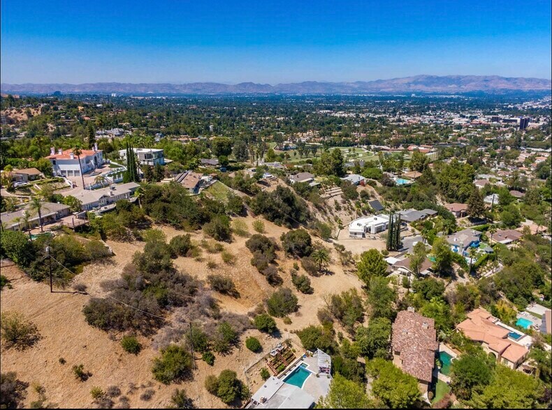Primary Photo Of 4551 Lindley Ave, Tarzana Land For Sale