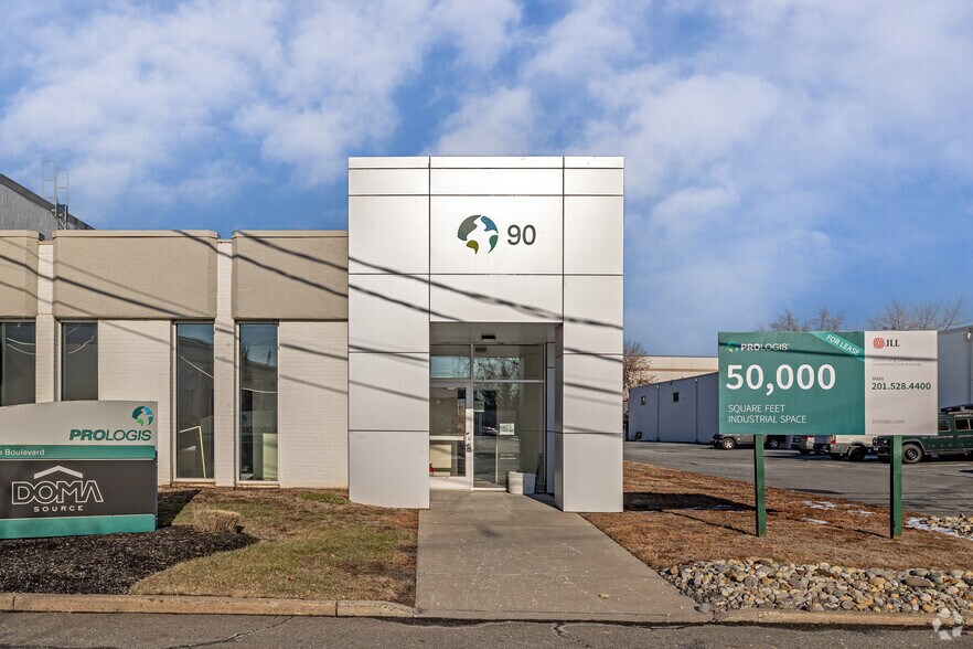 More Photos Of 525 Dell Rd, Carlstadt Unknown For Lease
