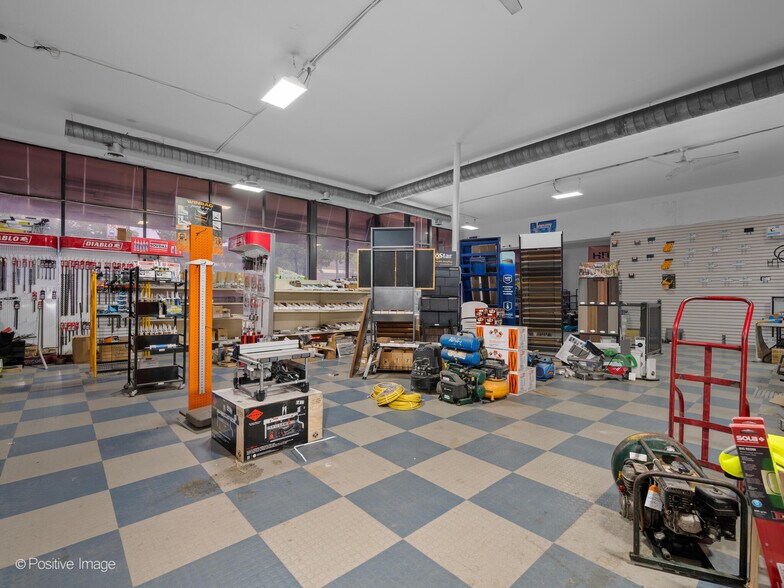 More Photos Of 4508 N Milwaukee Ave, Chicago General Retail For Sale