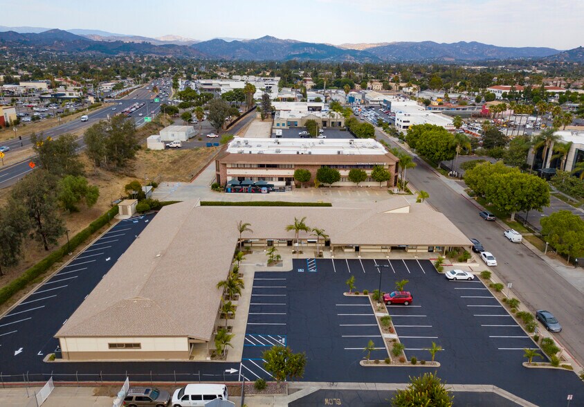 More Photos Of 240-260 W Crest St, Escondido Unknown For Lease