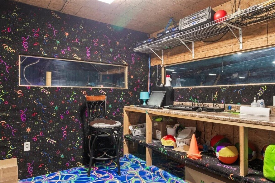 More Photos Of 1649 W US Highway 160, West Plains Skating Rink For Sale