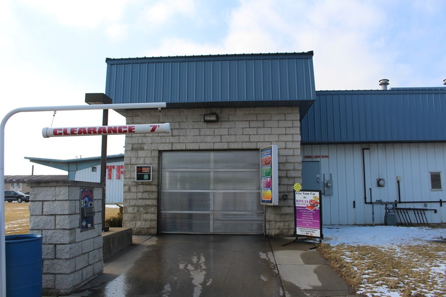 Primary Photo Of 6383 Lake Rd, Windsor Carwash For Sale