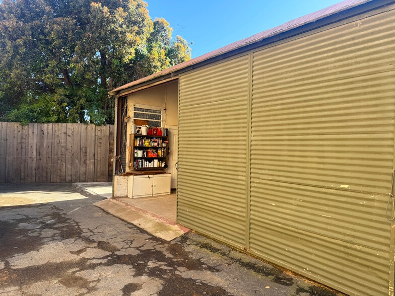 More Photos Of 213 W Gutierrez St, Santa Barbara Warehouse For Sale